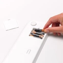 Brabantia ReNew Personenweegschaal Digitaal - Op Batterijen - White -MEDISANA Shop 1200x1196 2