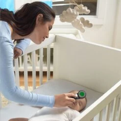 Braun Digitale Thermometer + Handige Opbergetui - Voorhoofdthermometer - Age Precision Technologie - Contactloze Meting - Geschikt Voor Baby's, Kinderen & Volwassenen - Koortsindicator Met Leeftijdsinstelling - Met Stiltemodus - BNT400 - Zwart -MEDISANA Shop 1200x1200 1059