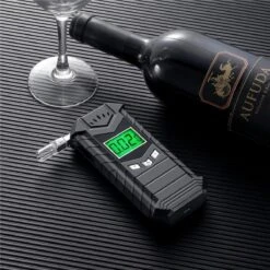 Detepo Digitale Alcoholtester - Geschikt Voor Frankrijk - Alcoholmeter - Oplaadbaar Met USB - Blaastest Alcohol Meter - Ademtest Om Je Alcoholpromillage Mee Te Testen - Met Extra Mondstukjes 17 Detepo Digitale Alcoholtester - Geschikt Voor Frankrijk - Alcoholmeter - Oplaadbaar Met USB - Blaastest Alcohol Meter - Ademtest Om Je Alcoholpromillage Mee Te Testen - Met Extra Mondstukjes -MEDISANA Shop 1200x1200 1167