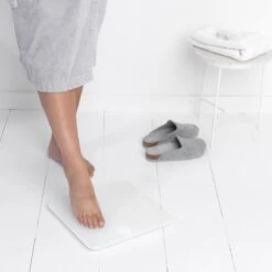 Brabantia ReNew Personenweegschaal Digitaal - Op Batterijen - White -MEDISANA Shop 1200x1200 134