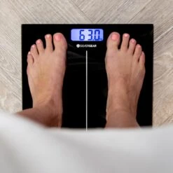 Silvergear® Personenweegschaal Digitaal - Weegschaal - Makkelijk Op Te Bergen - Verlicht LCD Scherm - Zwart 15 Silvergear® Personenweegschaal Digitaal - Weegschaal - Makkelijk Op Te Bergen - Verlicht LCD Scherm - Zwart -MEDISANA Shop 1200x1200 156