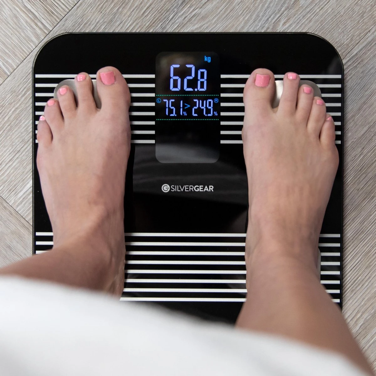 Silvergear® Premium Weegschaal - Weegschaal Personenweegschaal - Weegschaal Met Lichaamsanalyse - 18 Metingen – Slimme Weegschaal - Zwart 11 Silvergear® Premium Weegschaal - Weegschaal Personenweegschaal - Weegschaal Met Lichaamsanalyse - 18 Metingen – Slimme Weegschaal - Zwart - Afbeelding 9