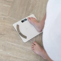 Silvergear Bluetooth Personenweegschaal - Met Zeer Volledige Lichaamsanalyse Met Vetpercentage – Inclusief Analyse App – Wit -MEDISANA Shop 1200x1200 262