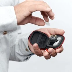 Alpine MusicSafe Pro - Premium Gehoorbescherming Voor Muziekevenementen, Concerten En Festivals - 3 Sets Verwisselbare Filters 16dB/19dB/22dB - Zwart - 1 Paar -MEDISANA Shop 1200x1200 675