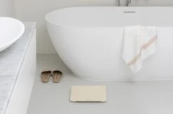 Brabantia ReNew Personenweegschaal Digitaal - Op Batterijen - Soft Beige 19 Brabantia ReNew Personenweegschaal Digitaal - Op Batterijen - Soft Beige -MEDISANA Shop 1200x799 9