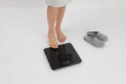 Brabantia ReNew Personenweegschaal Digitaal - Geen Batterij Nodig - Dark Grey -MEDISANA Shop 1200x800 15