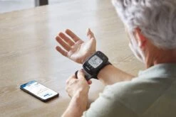 OMRON RS7 Intelli IT Bloeddrukmeter Pols - Blood Pressure Monitor Met Hartslagmeter – Onregelmatige Hartslag -Klinisch Gevalideerde Polsbloeddrukmeter - Met Mobiele App - 13,5 Tot 21,5 Cm Manchet – 3 Jaar Garantie 32 OMRON RS7 Intelli IT Bloeddrukmeter Pols - Blood Pressure Monitor Met Hartslagmeter – Onregelmatige Hartslag -Klinisch Gevalideerde Polsbloeddrukmeter - Met Mobiele App - 13,5 Tot 21,5 Cm Manchet – 3 Jaar Garantie -MEDISANA Shop 1200x800 37