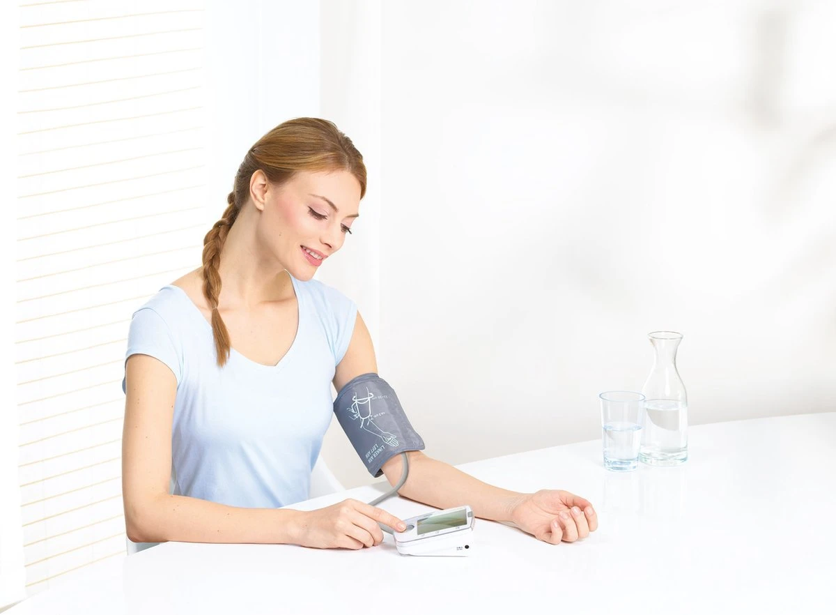 Beurer BM44 - Bloeddrukmeter Bovenarm - XL Display 13 Beurer BM44 - Bloeddrukmeter Bovenarm - XL Display - Afbeelding 11