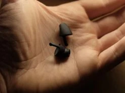 CALMER® NIGHT | Zwart | Slaap Oordop | Audiobeleving Verbeteren En Stressniveau Verlagen | Flare Audio -MEDISANA Shop 1200x897 1