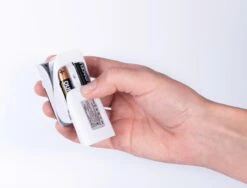 Sinji Pulse Oximeter - Saturatiemeter Met Hartslagmeter - Met Draagkoord - Voor Thuis En Professioneel Gebruik -MEDISANA Shop 1200x914 1