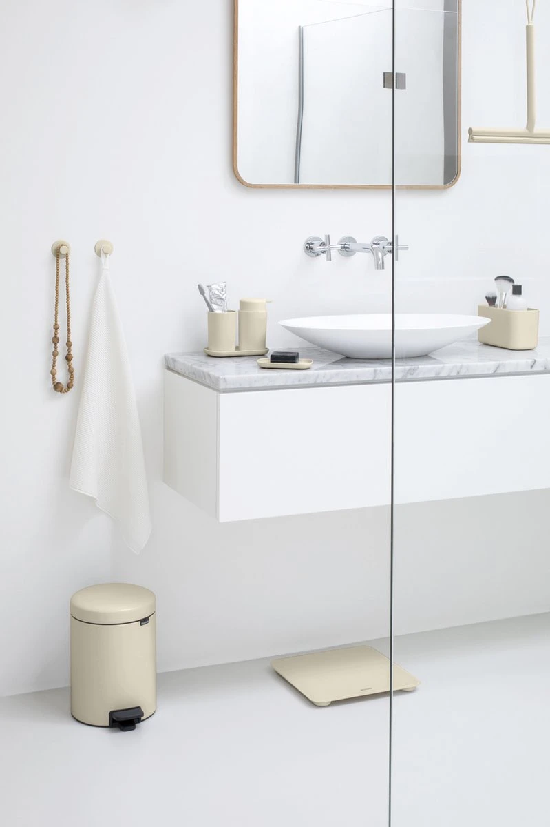 Brabantia ReNew Personenweegschaal Digitaal - Op Batterijen - Soft Beige 11 Brabantia ReNew Personenweegschaal Digitaal - Op Batterijen - Soft Beige - Afbeelding 9