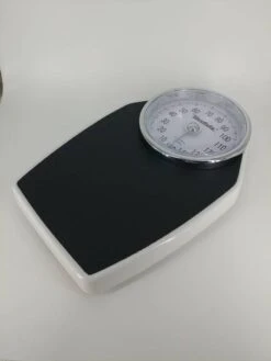 Doktersweegschaal Mechanische Personenweegschaal -MEDISANA Shop 900x1200 3